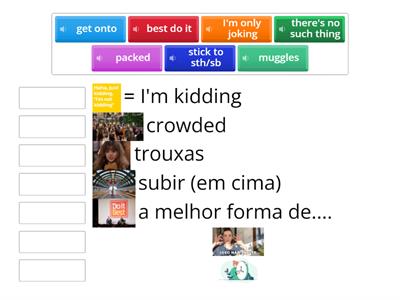 HP: AT STATION - Platform 9 3/4