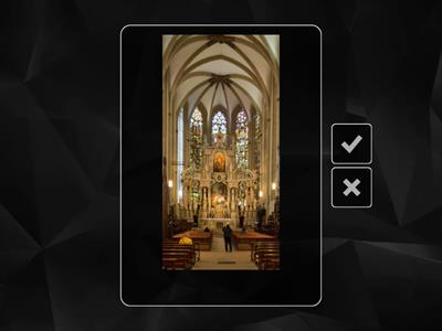 Готичний чи романський