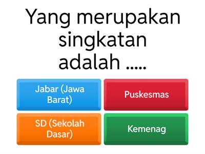 Qiz veb-kamera oldida ozini silaydi